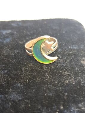 Mood Ring. Moon and Star Ring - Women Jewelry